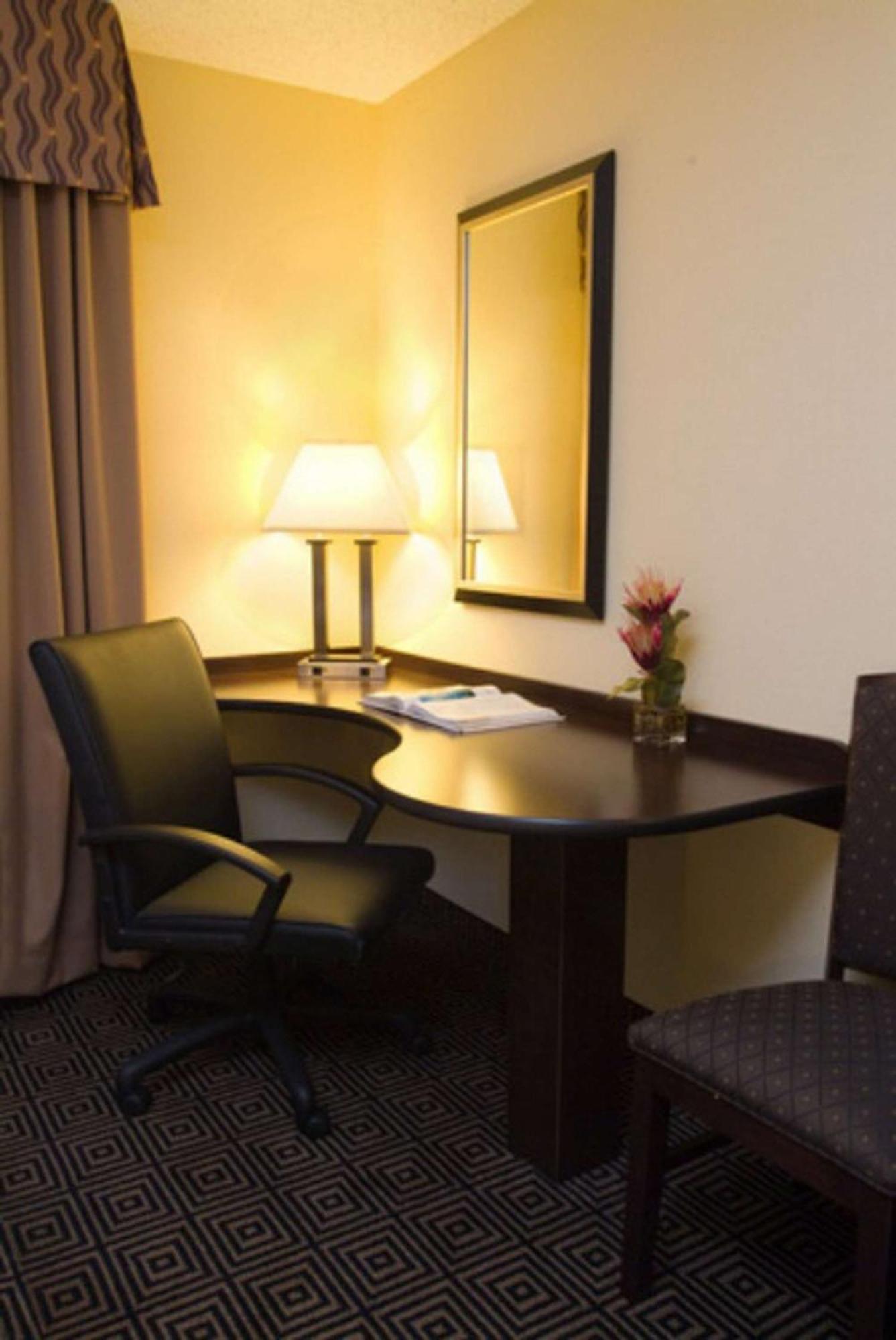 Williamsburg Hampton Inn & Suites Orlando-John Young Parkway/South Park מראה חיצוני תמונה